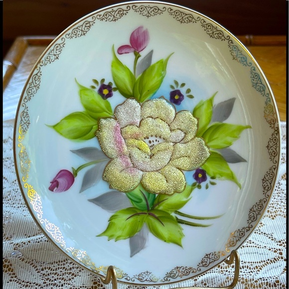 Vintage Other - Vintage 3D rose plate 6"